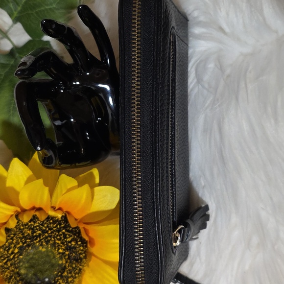 Kate Spade Black Chester Pebbled Leather Tassel Zip Around Continental Wallet - Picture 3 of 13